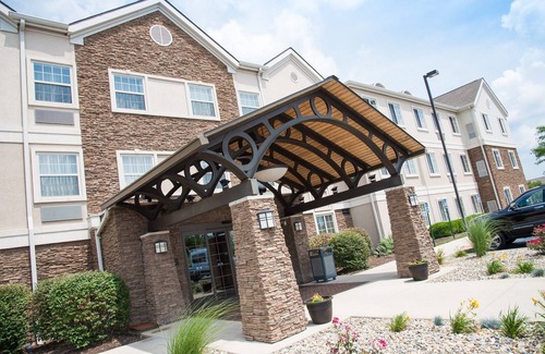 Saint Marys Allen County Condo | 1BR King Condo | Free Breakfast + Indoor Pool