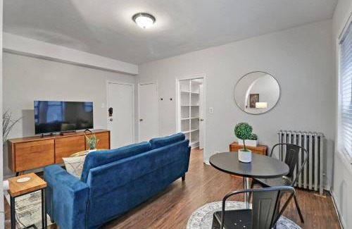 Hyde Park Apartment | 1BR Modern & Chic Apt in Downtown Chicago - Dorchester 204