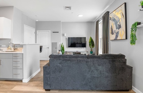 Everett Apartment | 1BR Near Encore Boston 3370