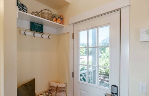 Logsden House | 1BR Olivia Beach hot tub, pool, fire pit, dogs w/optional in-law suite