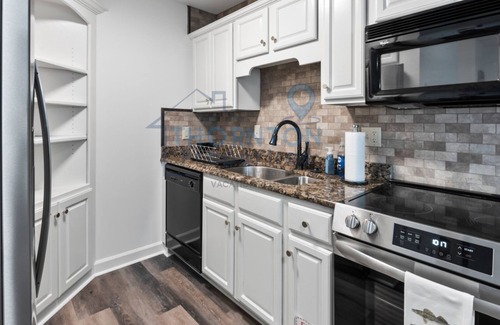 Guntersville Condo | 1st level unit w/communal pool @ Lake Guntersville