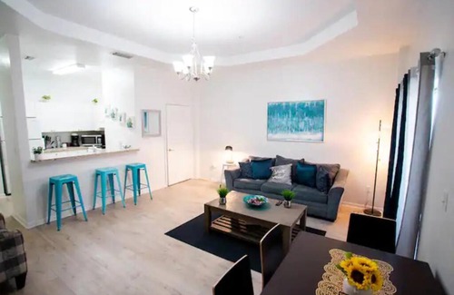 Edgewater Apartment | 2/2.5 Miami Apartment,7 mins Airport, 20 min Beach