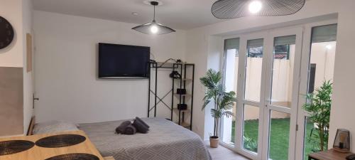 Mantes-la-Jolie Apartment | 2-Appartement RDC avec jardin