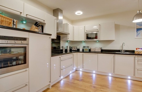 Torcross Apartment | 2 At The Beach - Two Bedroom Apartment, Sleeps 4