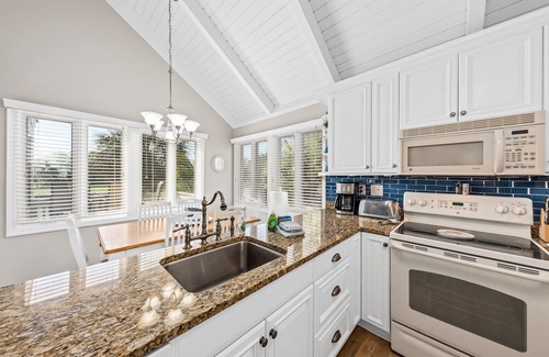 Sealoft Villas House | 2 BDR + Loft Cottage w/Golf Views! Close to Beach, Neighborhood Pool! Amenity Cards!
