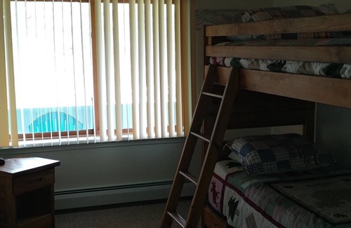Bartlett Condo | 2 Bdrm Vacation Rental in Bartlett, New Hampshire - Seasons Family Resort