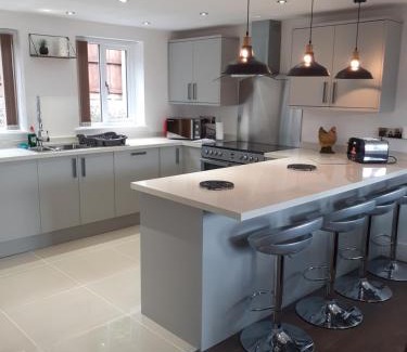 Rhayader House | 2 Bear Barns
