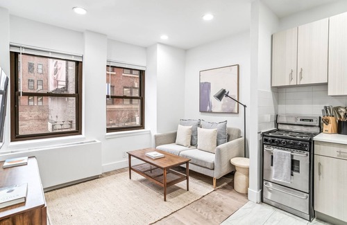 Tudor City Apartment | 2 bed 1 bath Cozy Gem apartment