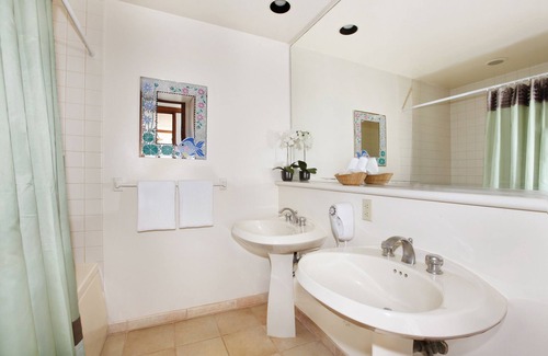 Poipu Resort | 2-Bed/2-Bath Oceanfront Condo Suite