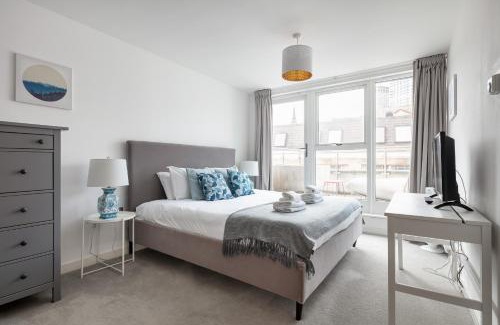 Waterloo Apartment | 2 bed 2 bath Penthouse,terrace,London Eye,sleeps 6