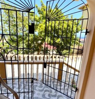 Salt Gut Apartment | 2 Bed Apartment at the Hideaway