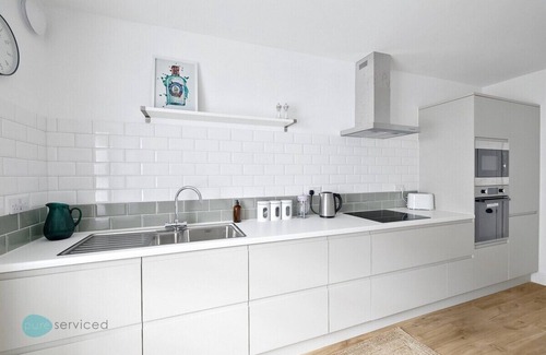 Barbican House | 2 Bed - Apartment No. 1 Windsor Villas