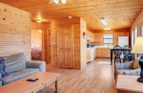 Byrdstown Cabin | 2 Bed Chalet Lakeside with Exceptional View of Dale Hollow Lake