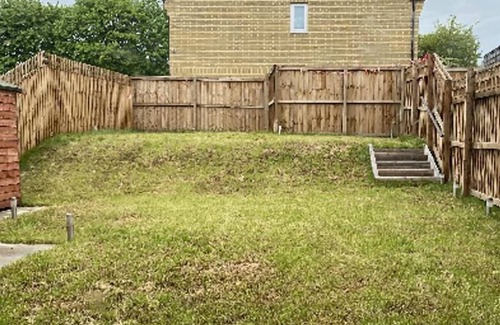 Chapeltown House | 2 bed Close to Leeds City new Built Free Parking
