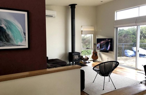 Smiths Beach House | 2 Bed Coastal Getaway - Walking distance to beach