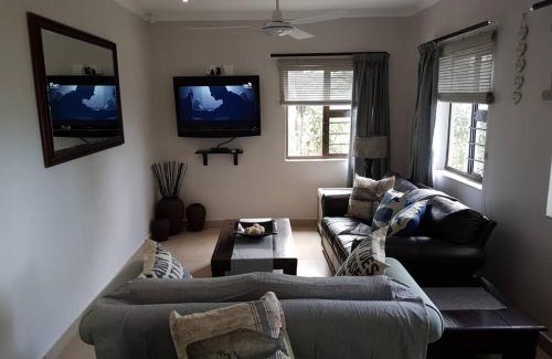 Shaka's Rock Apartment | 2 Bed cottage with sea views and lovely gardens