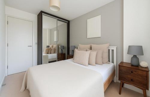 Park Royal Apartment | 2 Bed Flat in Park Royal