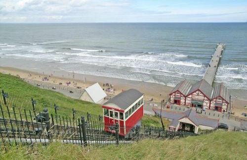 Skinningrove House | 2 bed house -close to Cleveland way,lovely beaches