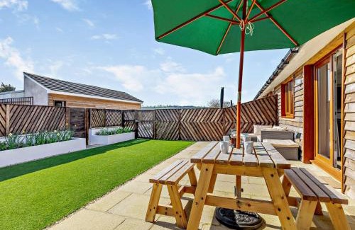 Axminster House | 2 Bed in Axminster 89471
