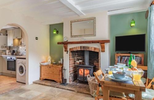 Bacton House | 2 Bed in Bacton 86430