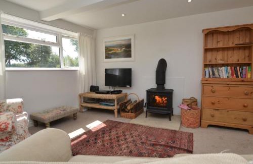 Beaminster House | 2 Bed in Beaminster 63136