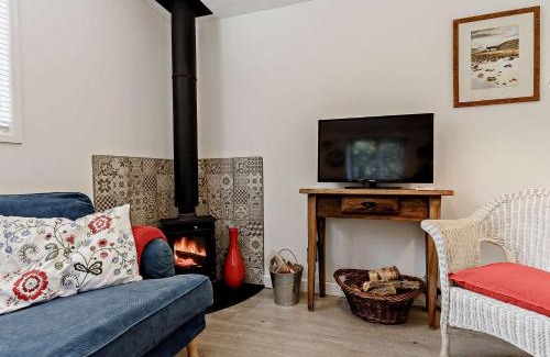 Heligan House | 2 Bed in Bovey Tracey WOODC