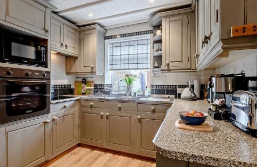 Briston House | 2 Bed in Briston 91371