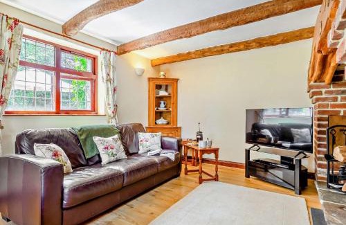 Callington House | 2 Bed in Callington KATES