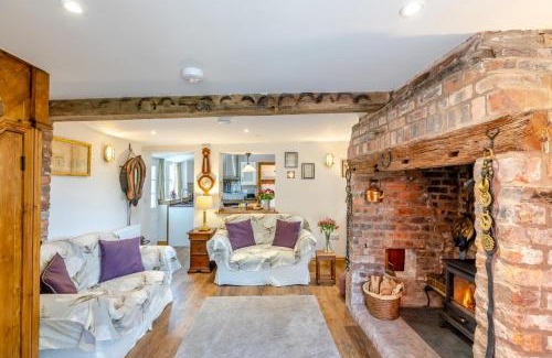 Llanymynech House | 2 Bed in Carreghofa oc-t32530