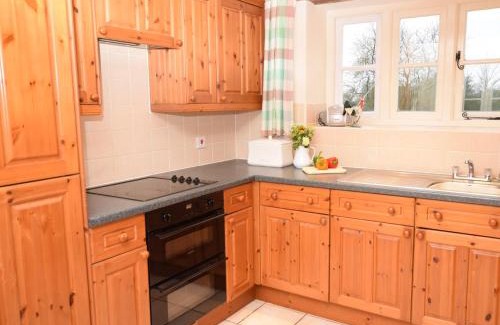 Cirencester House | 2 Bed in Cirencester CC094