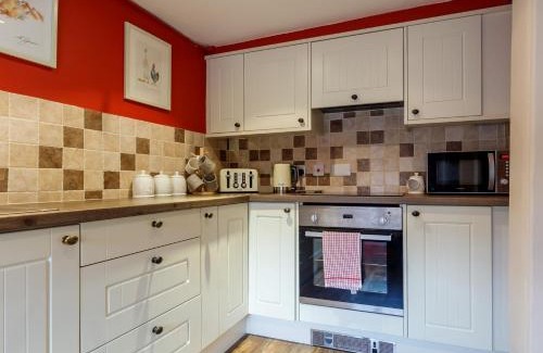 Pitchcombe House | 2 Bed in Evesham 49245