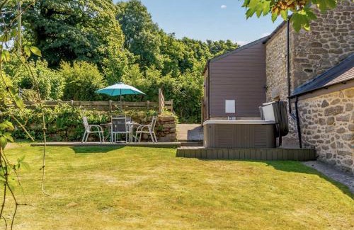 Stenalees House | 2 Bed in Fowey CHEST