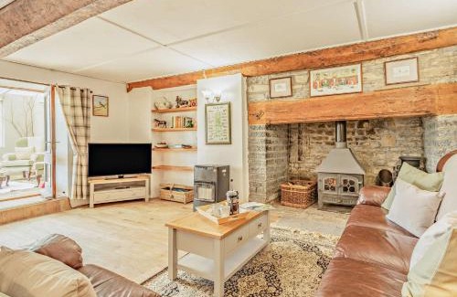 Bridgwater House | 2 Bed in Glastonbury MOORH