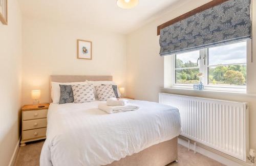 New Forest District House | 2 Bed in Godshill 96125
