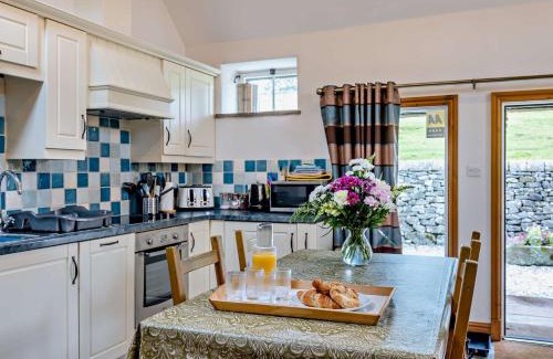 Hartington House | 2 Bed in Hartington PK763