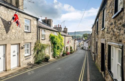Kirkby Lonsdale House | 2 Bed in Kirkby Lonsdale 78505