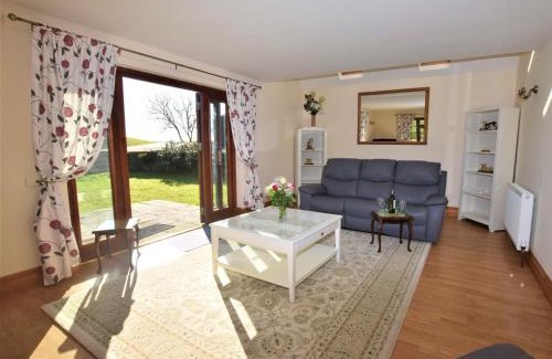 Liskeard House | 2 Bed in Looe LANDC
