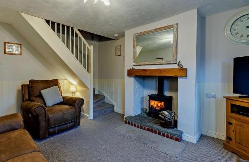 Ludwel House | 2 Bed in Ludlow 91422