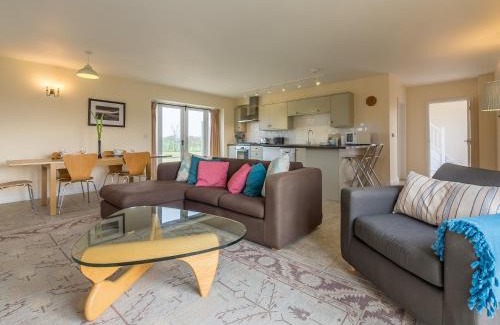 Fakenham House | 2 Bed in Pensthorpe KT002