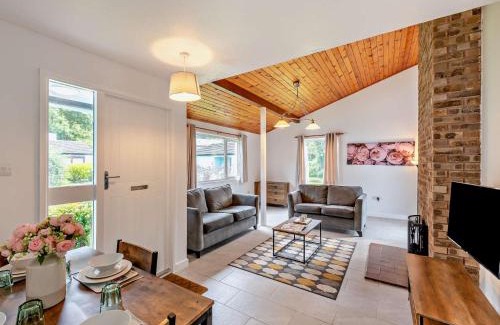 Saltash House | 2 Bed in Saltash 95643