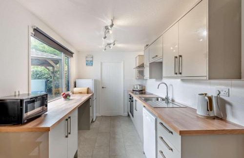 Saltash House | 2 Bed in Saltash 95643