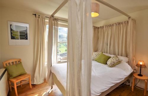 Chillington House | 2 Bed in South Allington FERN2