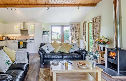 South Molton House | 2 Bed in South Molton ISLVI