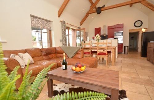 Filleigh House | 2 Bed in South Molton 62654