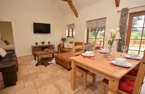 Filleigh House | 2 Bed in South Molton 62654