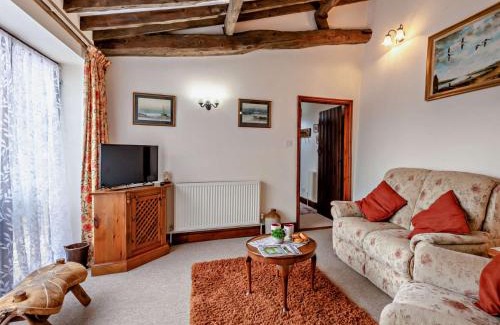 Deepdale House | 2 Bed in Tatterset 77764