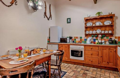 Deepdale House | 2 Bed in Tatterset 77764