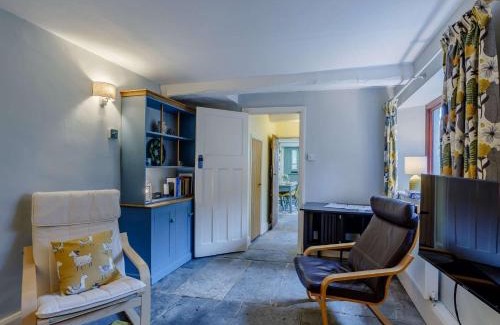 Wedmore House | 2 Bed in Wedmore 82378