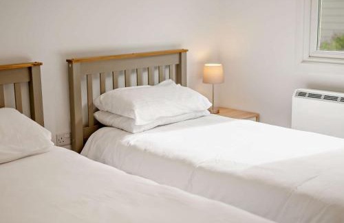 Saltash House | 2 Bed in Whitsand Bay 88309