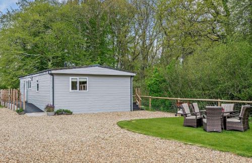 New Forest District House | 2 Bed in Woodgreen 82875